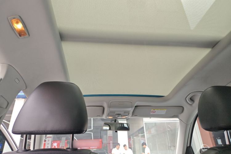 Used Volkswagen Tiguan 2015 2.0 TSI Automatic All-Wheel Drive Comfort Vision Edition Headliner