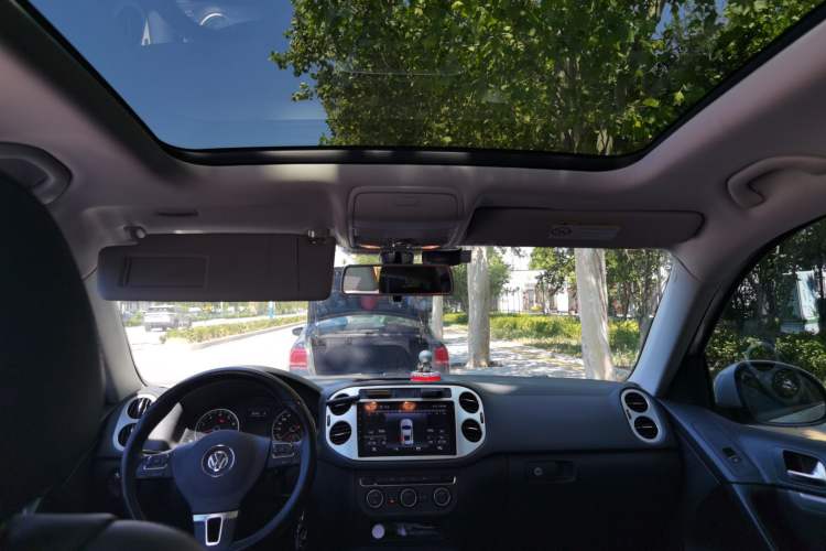 Used Volkswagen Tiguan 2015 1.8TSI Automatic Two-Wheel Drive Comfort Edition Headliner