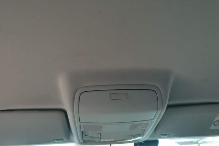 Used Volkswagen Tiguan 2015 1.8TSI Automatic Two-Wheel Drive Comfort Edition Headliner
