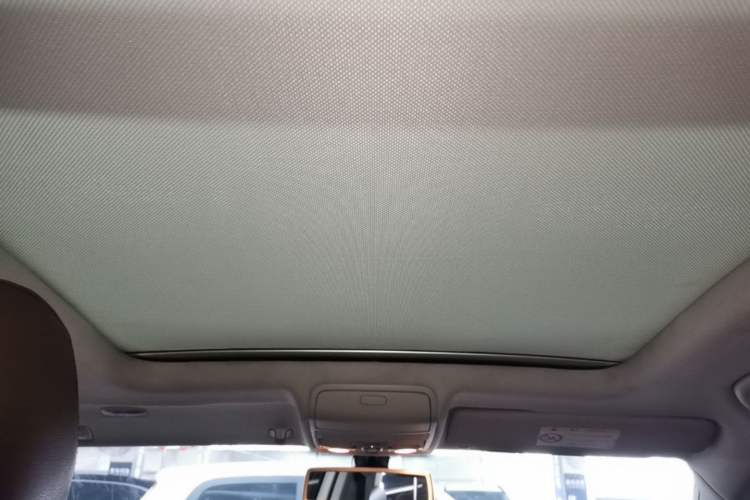 Used Volkswagen Tiguan 2015 1.8TSI Automatic Two-Wheel Drive Luxury Model Headliner