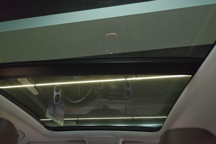 Used Volkswagen Tiguan 2015 1.8TSI Automatic Two-Wheel Drive Luxury Model Headliner