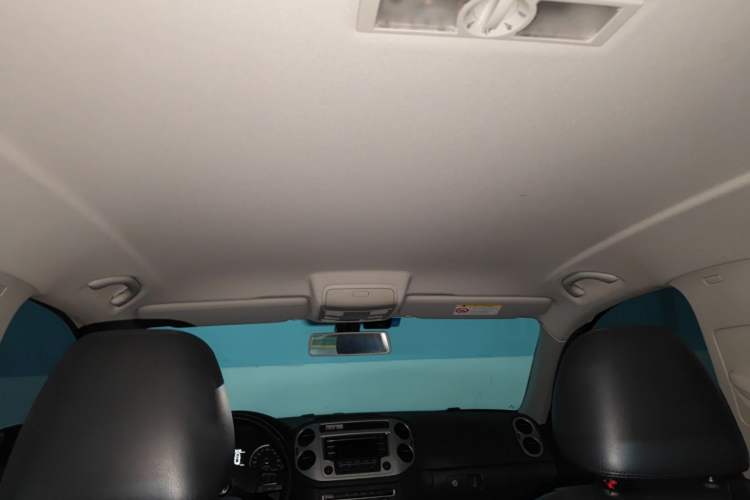 Used Volkswagen Tiguan 2015 1.8TSI Automatic Two-Wheel Drive Comfort Edition Headliner