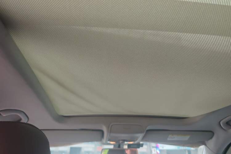 Used Volkswagen Tiguan 2015 1.8TSI Automatic Two-Wheel Drive Luxury Model Headliner
