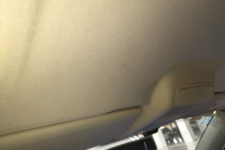Used Volkswagen Tiguan 2015 1.8TSI Automatic Two-Wheel Drive Trend Edition Headliner