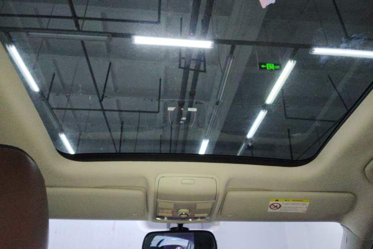 Used Volkswagen Tiguan 2015 1.8TSI Automatic Two-Wheel Drive Luxury Model Headliner