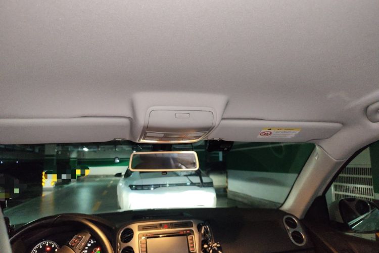 Used Volkswagen Tiguan 2015 1.8TSI Automatic Two-Wheel Drive Comfort Edition Headliner