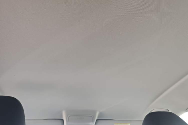 Used Volkswagen Tiguan 2015 1.8TSI Automatic Two-Wheel Drive Comfort Edition Headliner