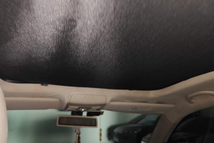 Used Volkswagen Tiguan 2015 1.8TSI Automatic All-Wheel-Drive Luxury Model Headliner