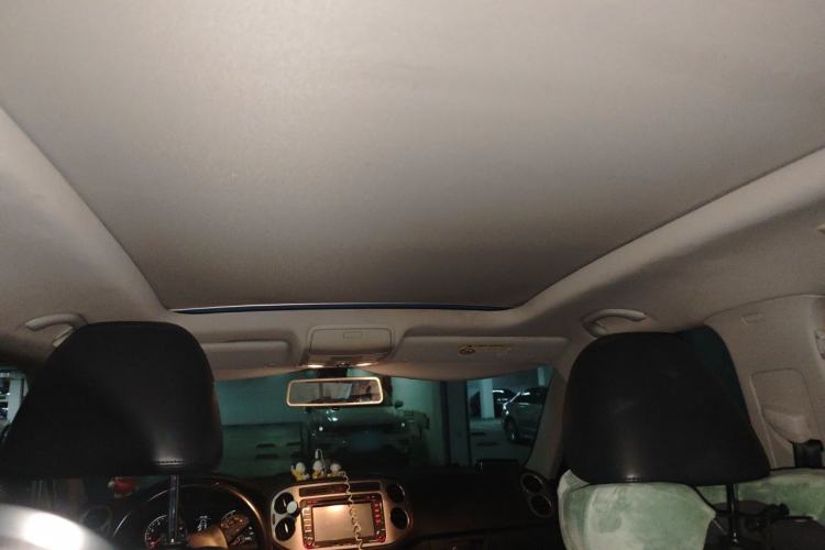 Used Volkswagen Tiguan 2015 1.8TSI Automatic Two-Wheel Drive Comfort Edition Headliner