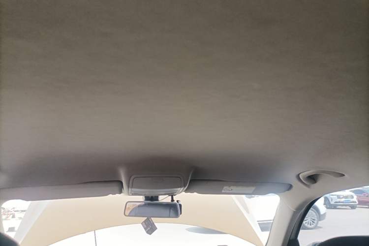 Used Volkswagen Tiguan 2015 1.8TSI Automatic Two-Wheel Drive Comfort Edition Headliner