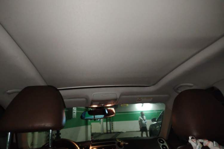 Used Volkswagen Tiguan 2015 1.8TSI Automatic Two-Wheel Drive Luxury Model Headliner
