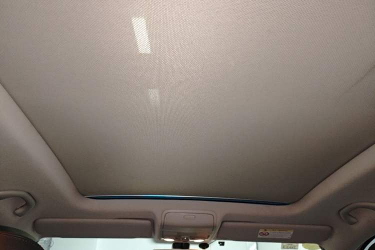 Used Volkswagen Tiguan 2015 1.8TSI Automatic Two-Wheel Drive Luxury Model Headliner
