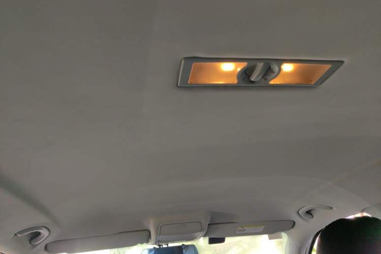 Used Volkswagen Tiguan 2015 1.8TSI Automatic Two-Wheel Drive Trend Edition Headliner
