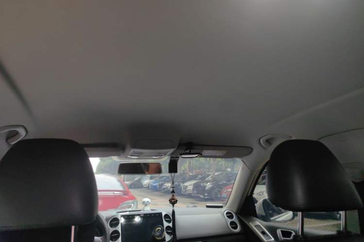 Used Volkswagen Tiguan 2015 1.8TSI Automatic Two-Wheel Drive Trend Edition Headliner