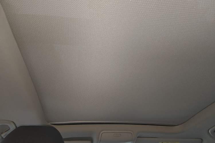 Used Volkswagen Tiguan 2015 1.8TSI Automatic Two-Wheel Drive Luxury Model Headliner