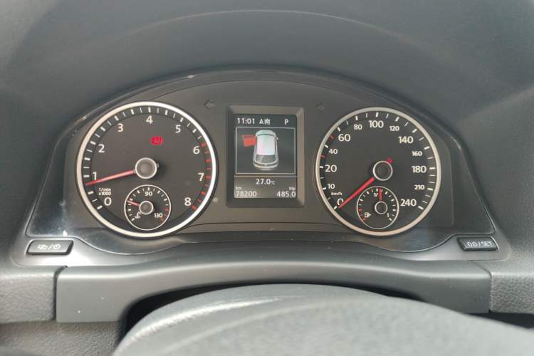 Used Volkswagen Tiguan 2015 1.8TSI Automatic All-Wheel-Drive Luxury Model Instrument Cluster