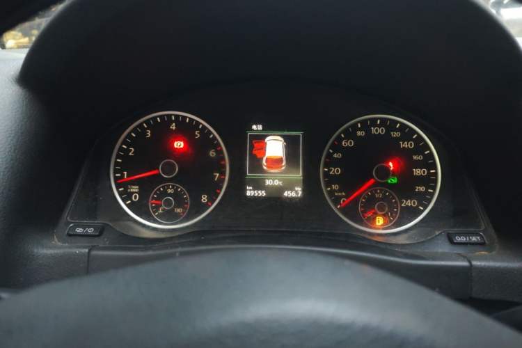 Used Volkswagen Tiguan 2015 1.8TSI Automatic Two-Wheel Drive Luxury Model Instrument Cluster