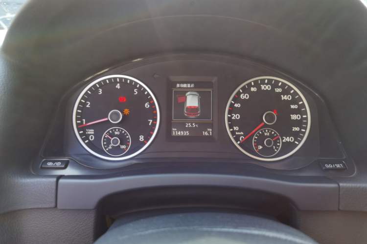 Used Volkswagen Tiguan 2015 1.8TSI Automatic Two-Wheel Drive Luxury Model Instrument Cluster