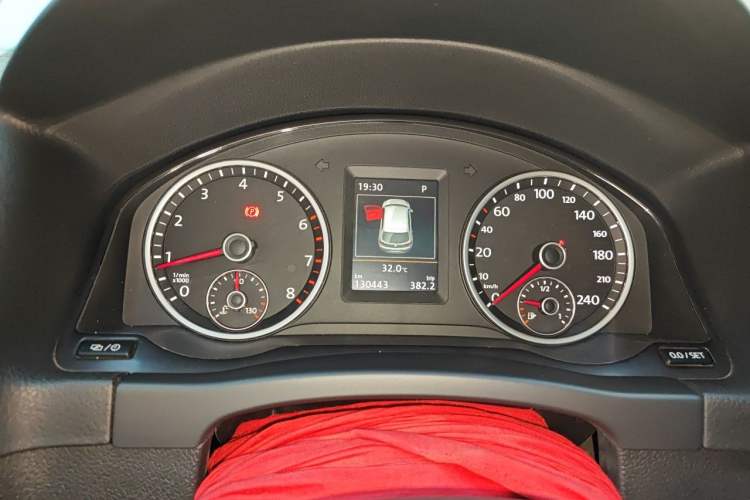 Used Volkswagen Tiguan 2015 1.8TSI Automatic Two-Wheel Drive Luxury Model Instrument Cluster