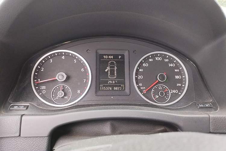 Used Volkswagen Tiguan 2015 1.8TSI Automatic Two-Wheel Drive Comfort Edition Instrument Cluster