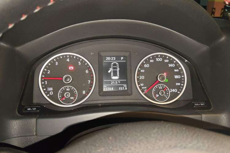 Used Volkswagen Tiguan 2015 1.8TSI Automatic Two-Wheel Drive Comfort Edition Instrument Cluster