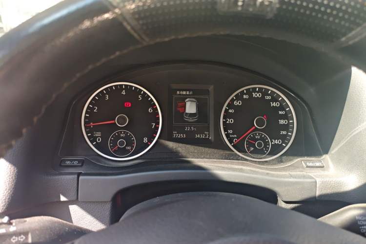 Used Volkswagen Tiguan 2015 1.8TSI Automatic Two-Wheel Drive Luxury Model Instrument Cluster