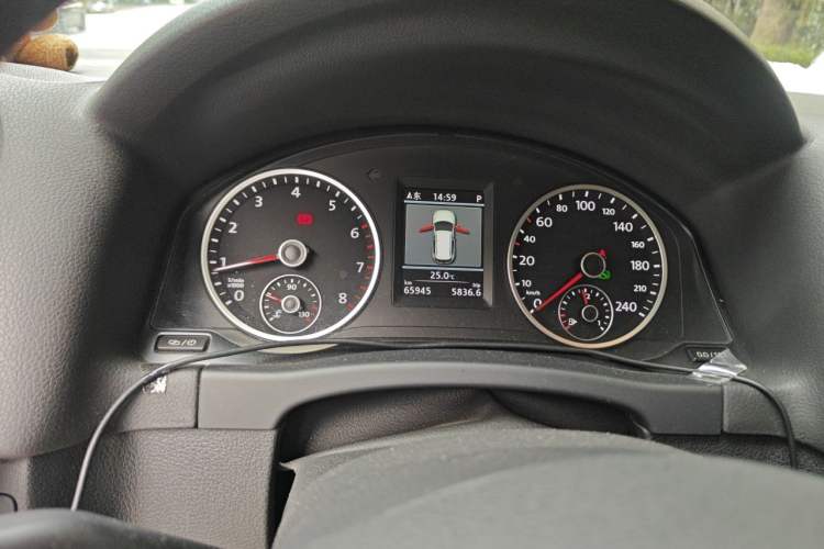 Used Volkswagen Tiguan 2015 2.0 TSI Comfort Edition Instrument Cluster