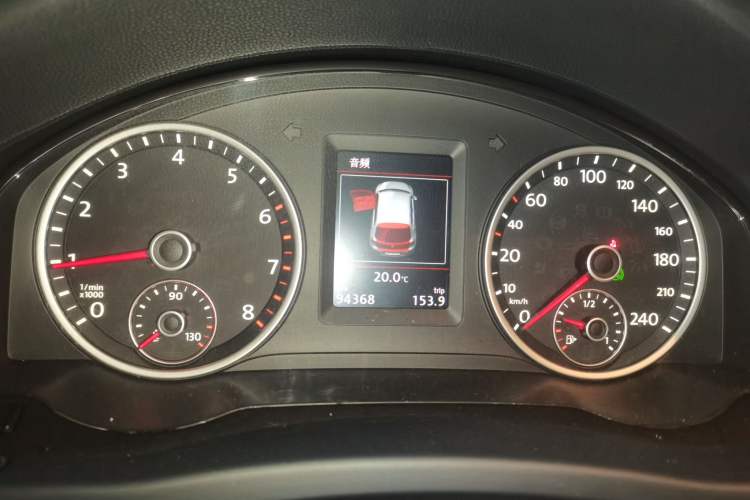 Used Volkswagen Tiguan 2015 1.8TSI Automatic All-Wheel-Drive Luxury Model Instrument Cluster