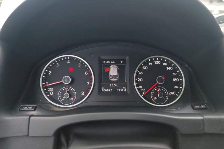 Used Volkswagen Tiguan 2015 1.8TSI Automatic Two-Wheel Drive Luxury Model Instrument Cluster