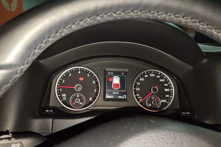 Used Volkswagen Tiguan 2015 1.8TSI Automatic Two-Wheel Drive Luxury Model Instrument Cluster