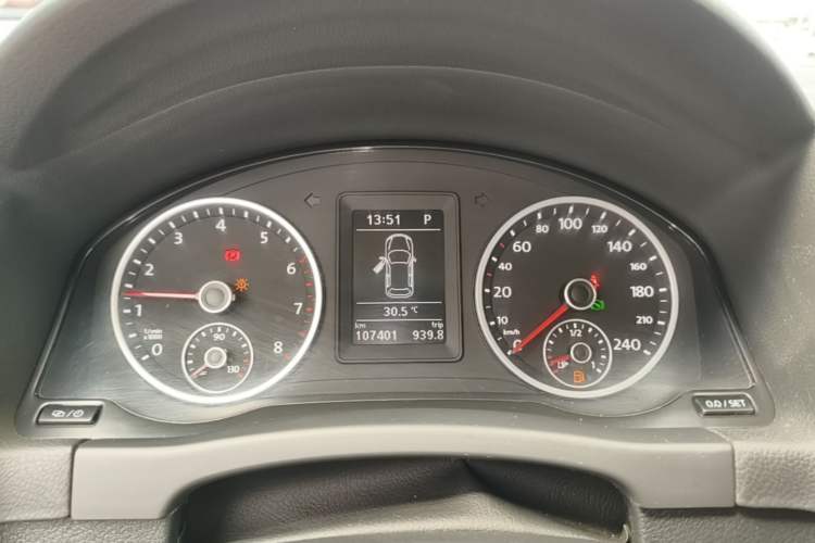 Used Volkswagen Tiguan 2015 1.8TSI Automatic Two-Wheel Drive Comfort Edition Instrument Cluster
