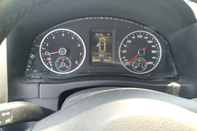 Used Volkswagen Tiguan 2015 1.8TSI Automatic Two-Wheel Drive Comfort Edition Instrument Cluster