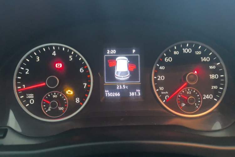Used Volkswagen Tiguan 2015 1.8TSI Automatic Two-Wheel Drive Luxury Model Instrument Cluster