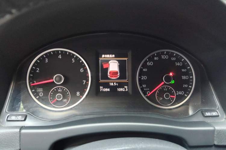 Used Volkswagen Tiguan 2015 1.8TSI Automatic Two-Wheel Drive Luxury Model Instrument Cluster