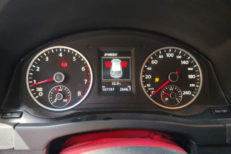 Used Volkswagen Tiguan 2015 1.8TSI Automatic Two-Wheel Drive Luxury Model Instrument Cluster