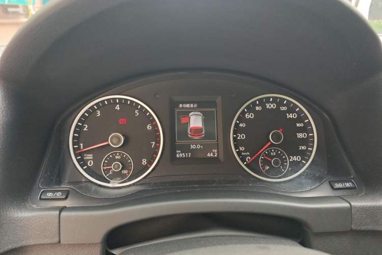 Used Volkswagen Tiguan 2015 1.8TSI Automatic Two-Wheel Drive Luxury Model Instrument Cluster