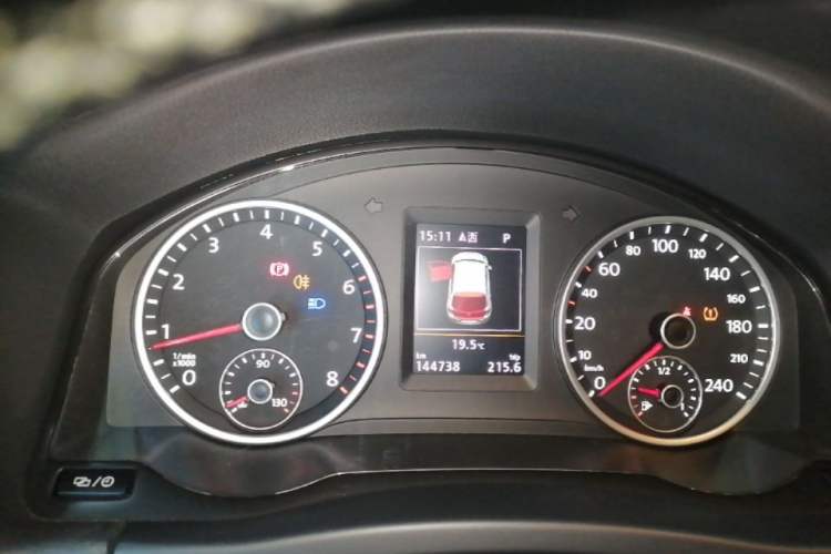 Used Volkswagen Tiguan 2015 1.8TSI Automatic Two-Wheel Drive Luxury Model Instrument Cluster