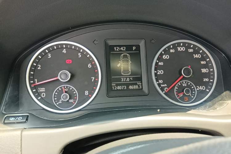 Used Volkswagen Tiguan 2015 1.8TSI Automatic Two-Wheel Drive Comfort Edition Instrument Cluster