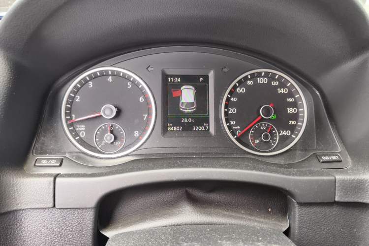 Used Volkswagen Tiguan 2015 1.8TSI Automatic Two-Wheel Drive Luxury Model Instrument Cluster