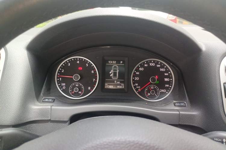 Used Volkswagen Tiguan 2015 1.8TSI Automatic Two-Wheel Drive Comfort Edition Instrument Cluster