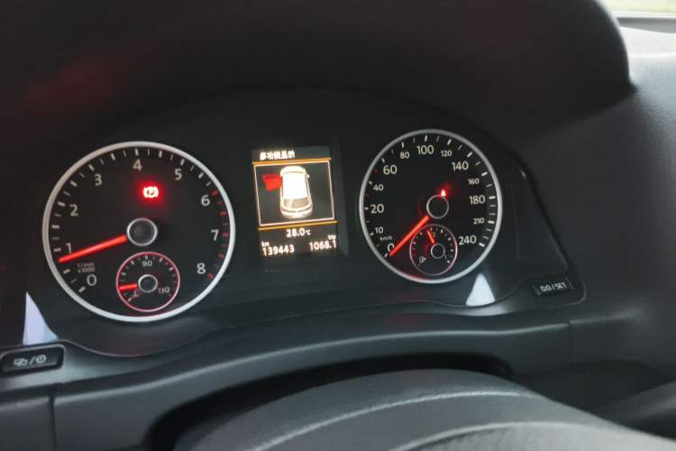 Used Volkswagen Tiguan 2015 1.8TSI Automatic Two-Wheel Drive Luxury Model Instrument Cluster