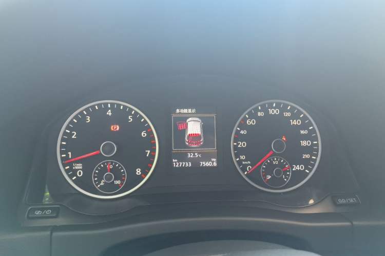 Used Volkswagen Tiguan 2015 1.8TSI Automatic Two-Wheel Drive Luxury Model Instrument Cluster