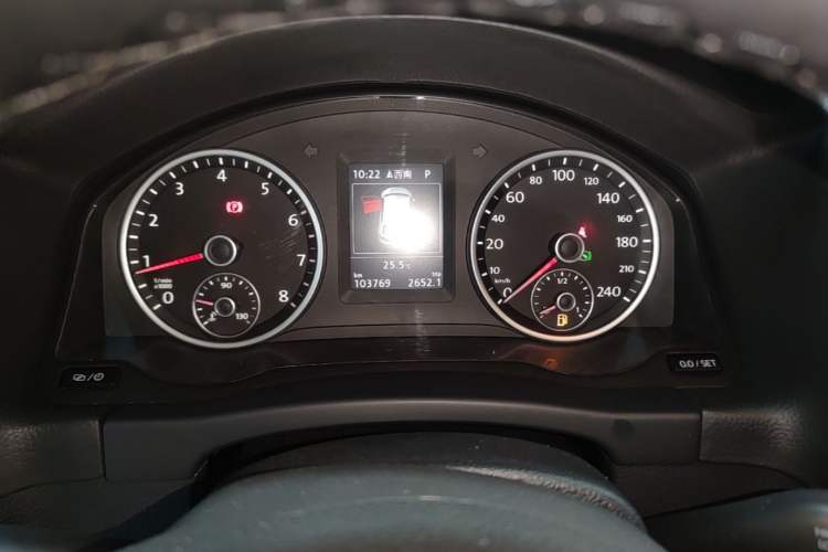 Used Volkswagen Tiguan 2015 1.8TSI Automatic Two-Wheel Drive Luxury Model Instrument Cluster