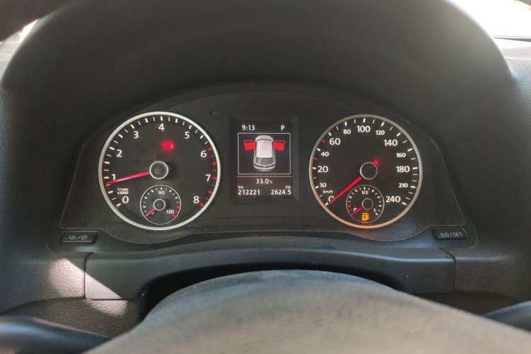 Used Volkswagen Tiguan 2015 1.8TSI Automatic Two-Wheel Drive Luxury Model Instrument Cluster