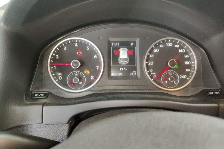 Used Volkswagen Tiguan 2015 1.8TSI Automatic Two-Wheel Drive Luxury Model Instrument Cluster