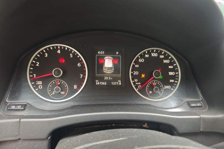 Used Volkswagen Tiguan 2015 1.8TSI Automatic Two-Wheel Drive Luxury Model Instrument Cluster