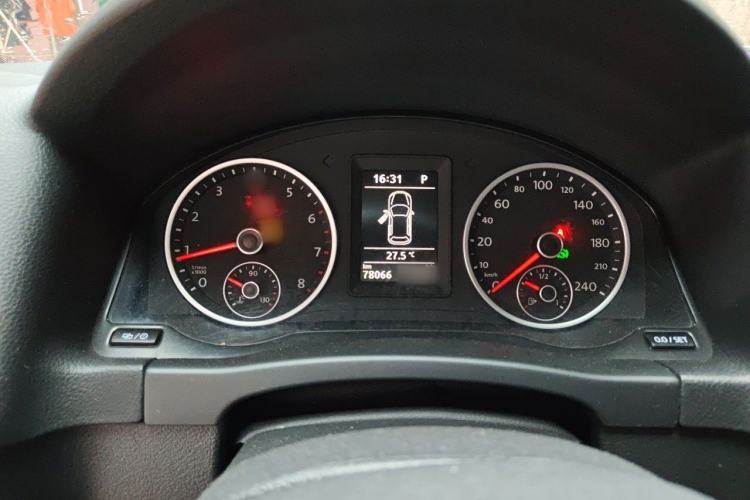 Used Volkswagen Tiguan 2015 1.8TSI Automatic Two-Wheel Drive Comfort Edition Instrument Cluster