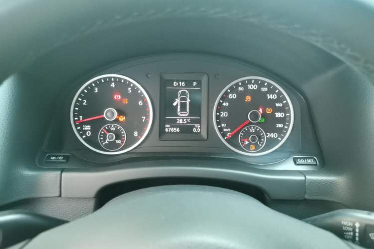 Used Volkswagen Tiguan 2015 1.8TSI Automatic Two-Wheel Drive Comfort Edition Instrument Cluster