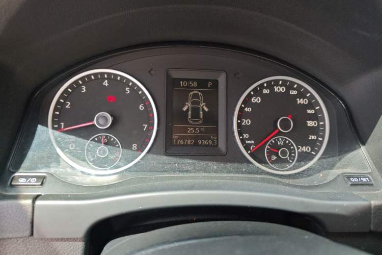 Used Volkswagen Tiguan 2015 1.8TSI Automatic Two-Wheel Drive Comfort Edition Instrument Cluster