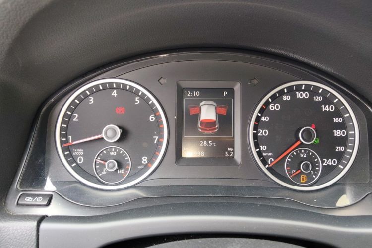 Used Volkswagen Tiguan 2015 1.8TSI Automatic Two-Wheel Drive Luxury Model Instrument Cluster